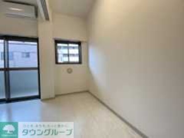 アン・ボルヌの物件内観写真